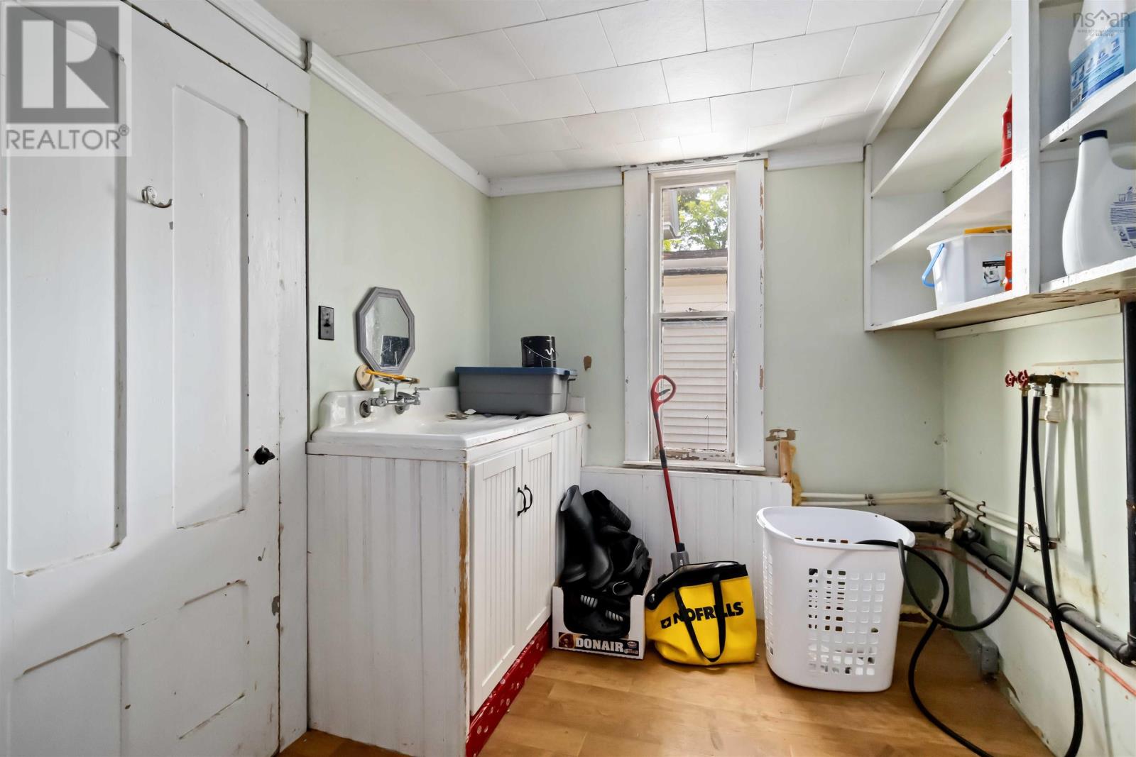 101 Pleasant Street, Bridgewater, Nova Scotia  B4V 1N3 - Photo 29 - 202517094