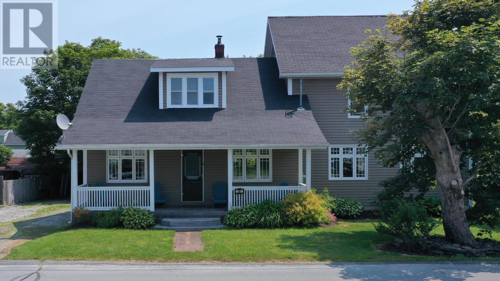 36 North Street, Lockeport, Nova Scotia  B0T 1L0 - Photo 2 - 202517384