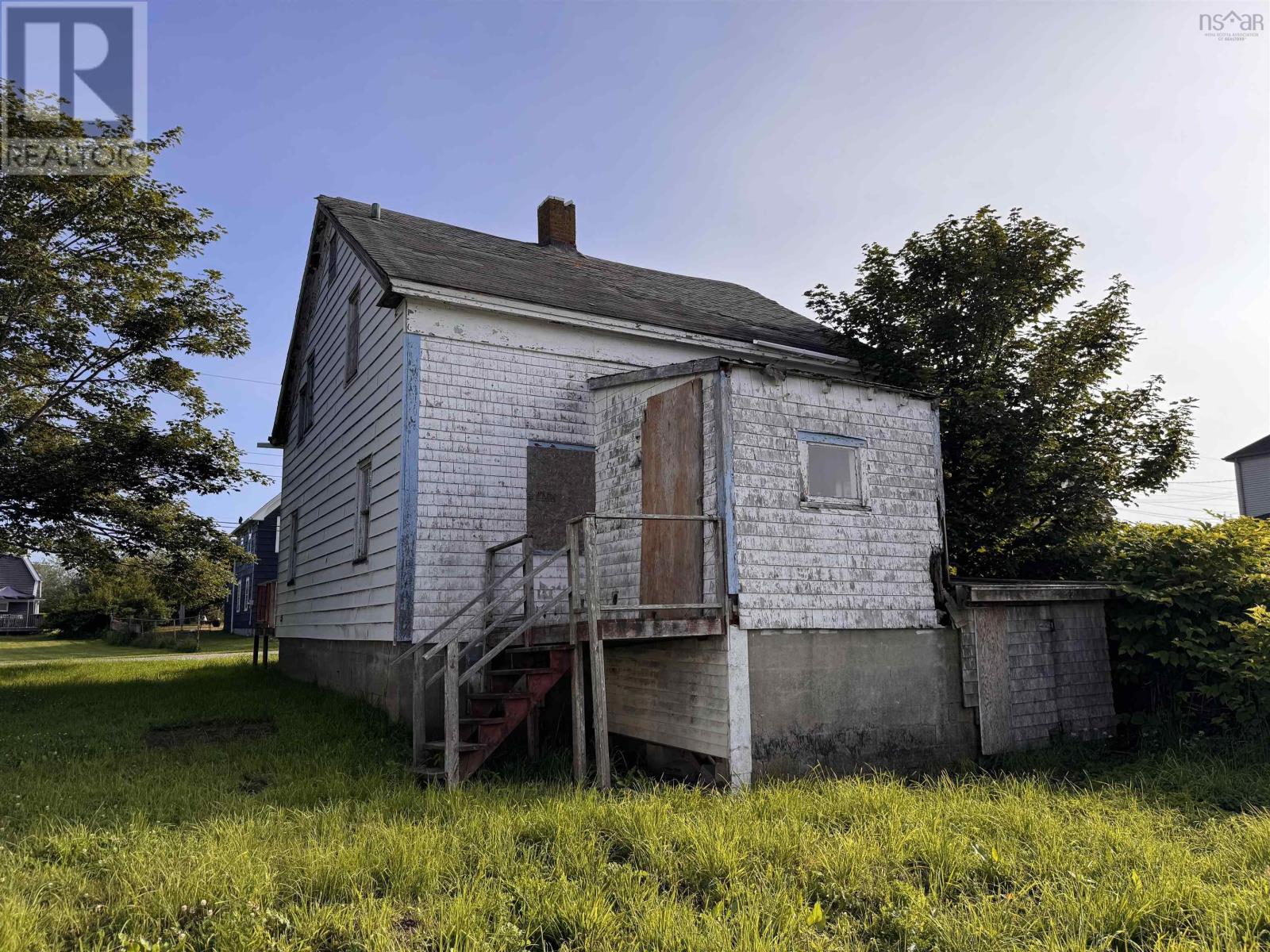 12 Butler Street, Yarmouth, Nova Scotia  B5A 3Y8 - Photo 5 - 202517703