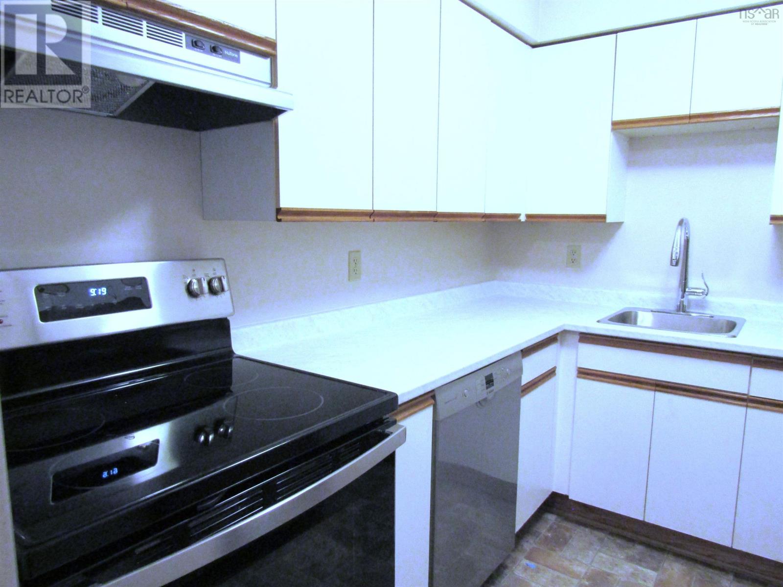 13 5 Rose Way, Dartmouth, Nova Scotia  B2Y 4L9 - Photo 11 - 202517772