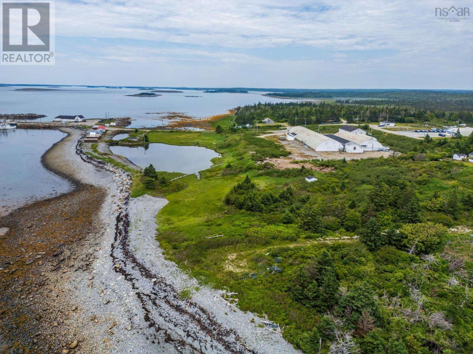 389 Abbotts Harbour Road, Middle West Pubnico, Nova Scotia  B0W 3S0 - Photo 8 - 202517874