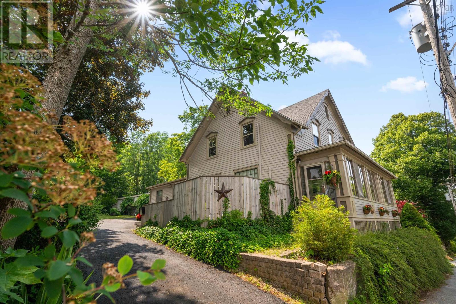 153 Pleasant Street, bridgewater, Nova Scotia