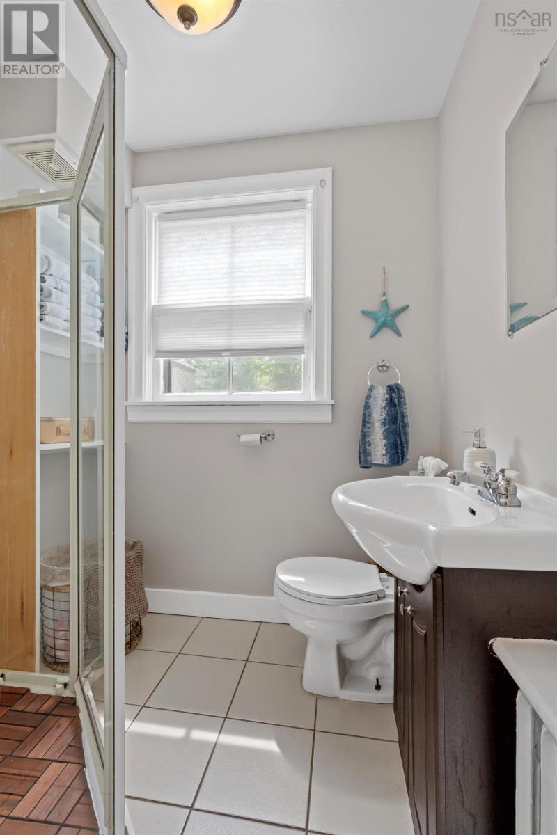 153 Pleasant Street, Bridgewater, Nova Scotia  B4V 1N4 - Photo 39 - 202518019