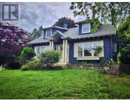 70 Victoria Road, lunenburg, Nova Scotia