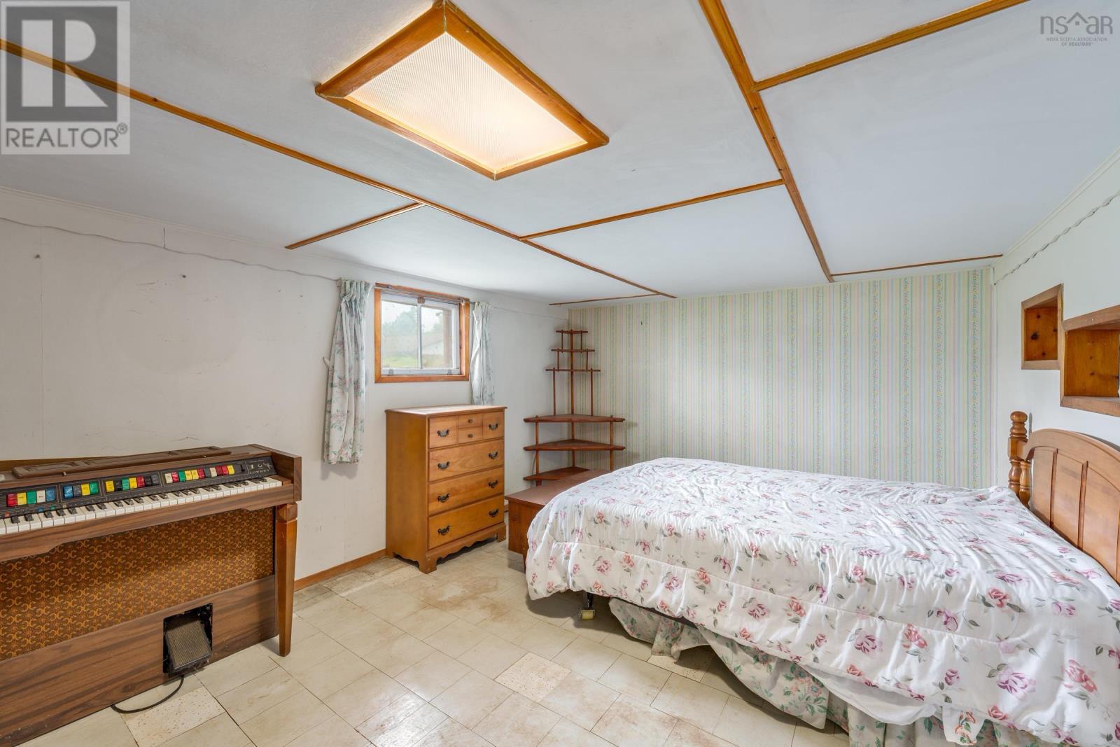 18 Shaw Avenue, Yarmouth, Nova Scotia  B5A 2T9 - Photo 18 - 202518398