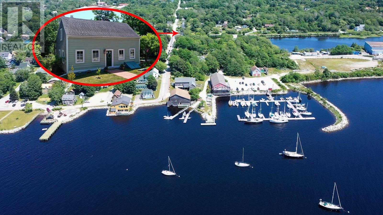 17 George Street, shelburne, Nova Scotia