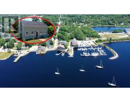 17 George Street, shelburne, Nova Scotia