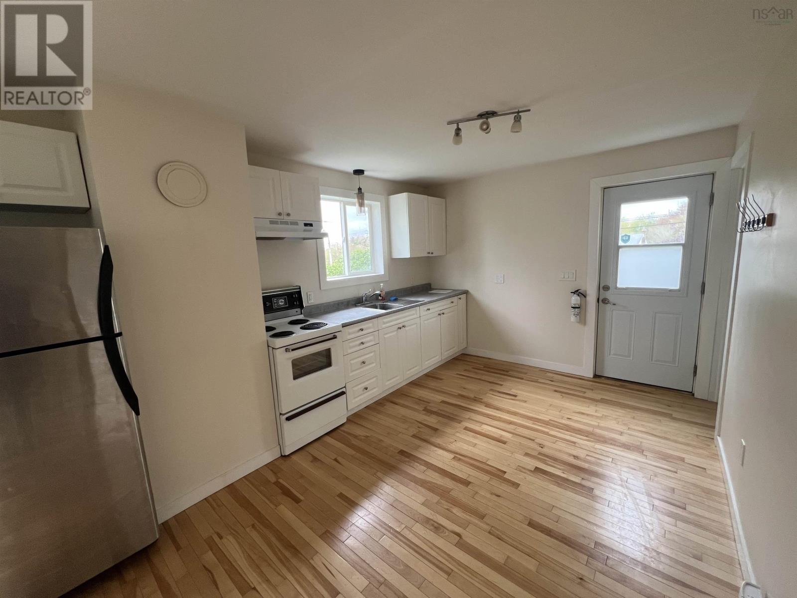 98 Lakecrest Drive, Dartmouth, Nova Scotia  B2W 5G3 - Photo 9 - 202519174