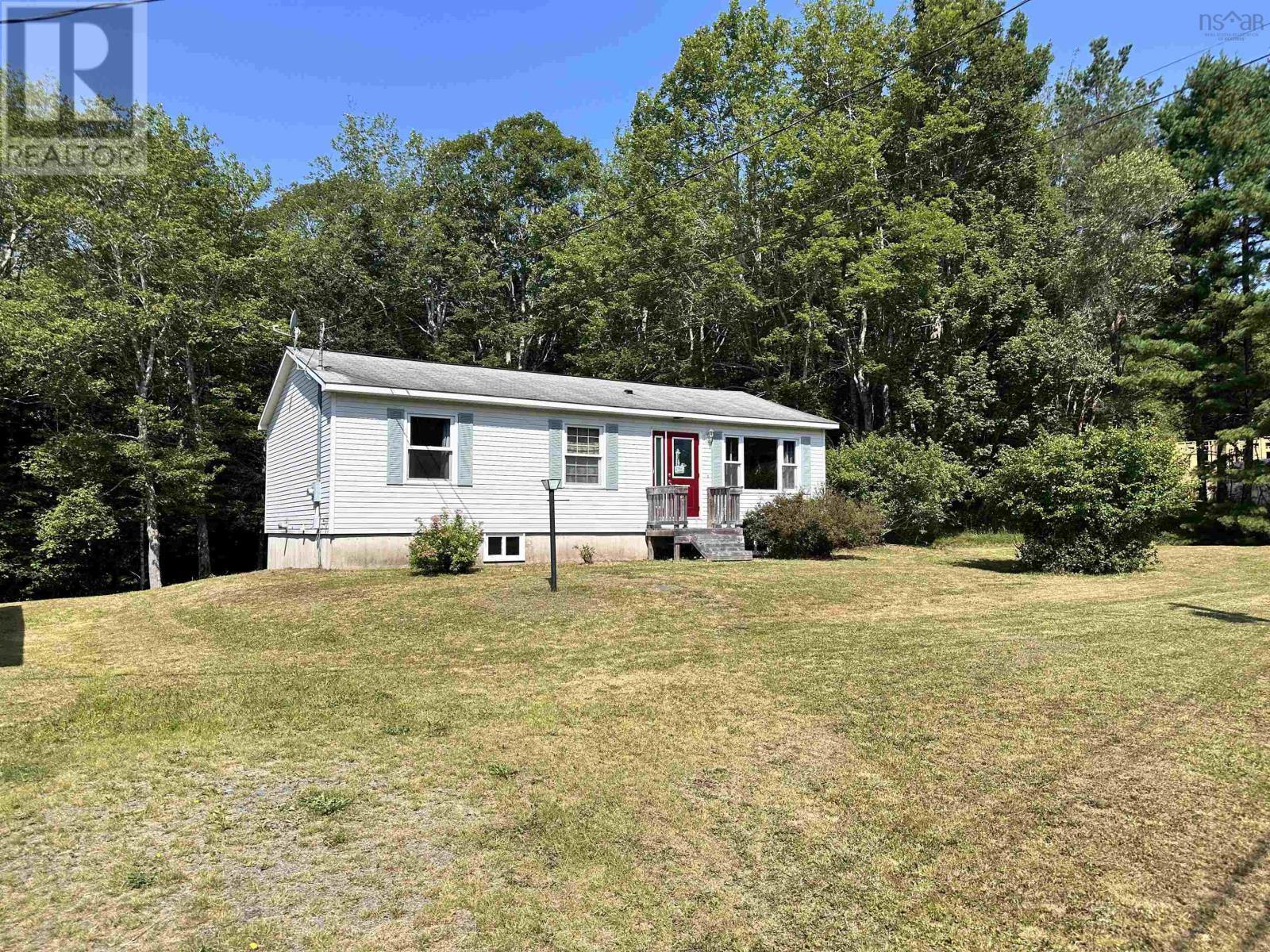 41 James Street, Brooklyn, Nova Scotia  B0J 1H0 - Photo 2 - 202519247