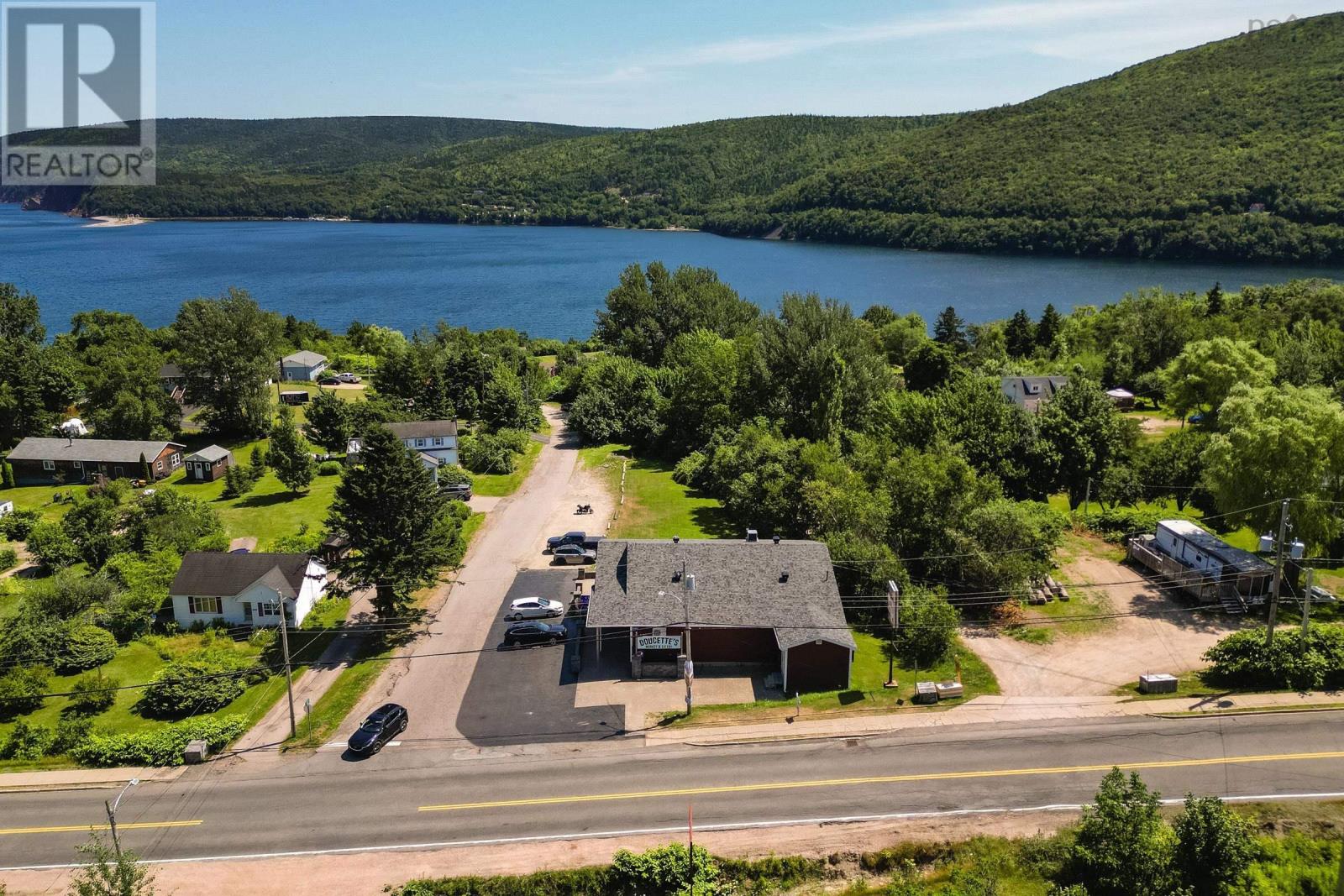 37867 Cabot Trail, Ingonish, Nova Scotia  B0C 1L0 - Photo 7 - 202519487