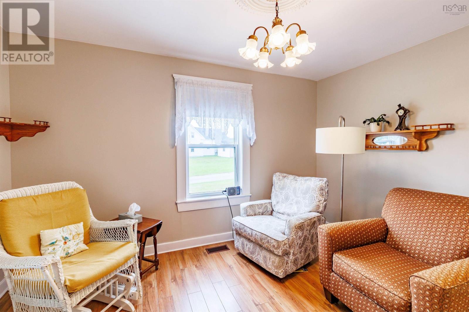 684 Highway 335 Highway, West Pubnico, Nova Scotia  B0W 3S0 - Photo 7 - 202519679