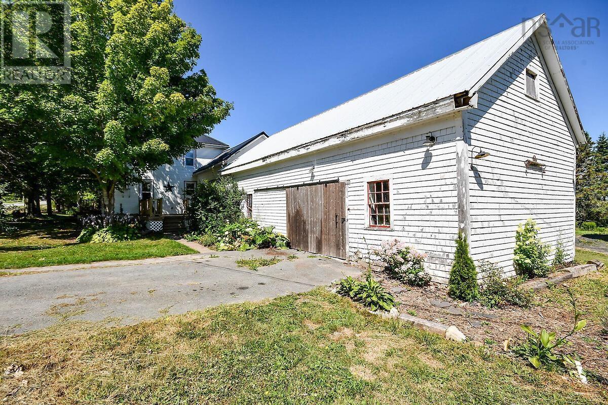 4677 Highway 215, Noel, Nova Scotia  B0N 2C0 - Photo 3 - 202520033