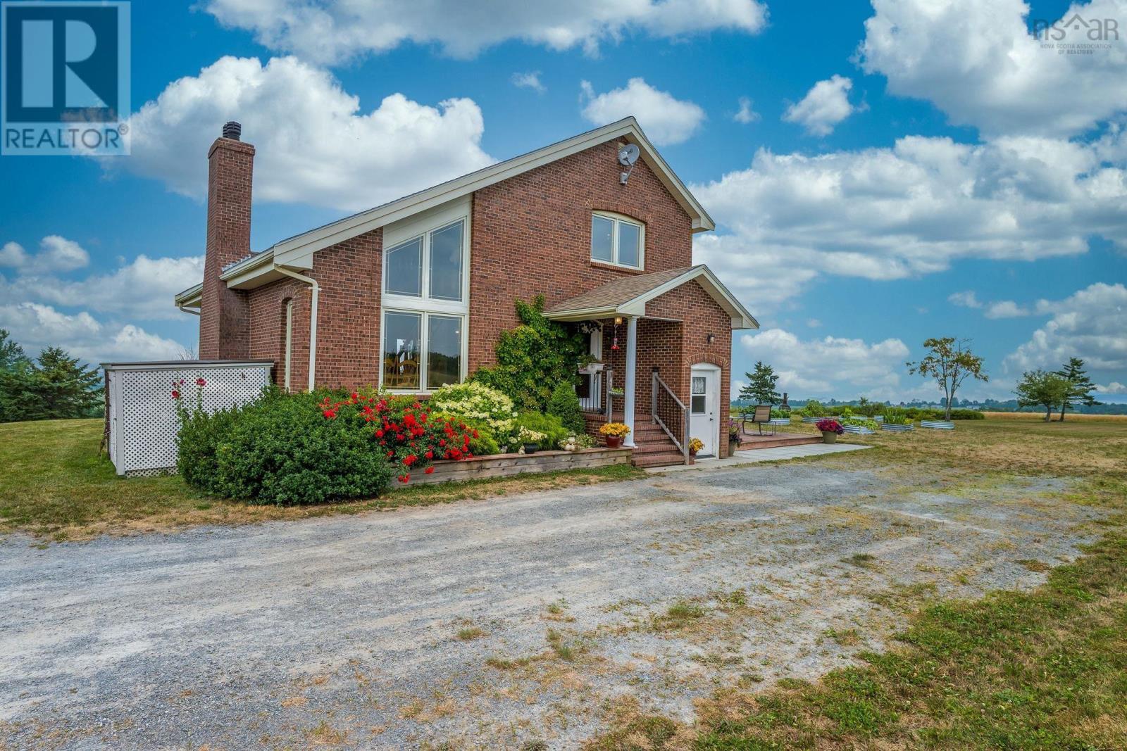 12809 1 Highway, Avonport, Nova Scotia  B0P 1P0 - Photo 2 - 202520075