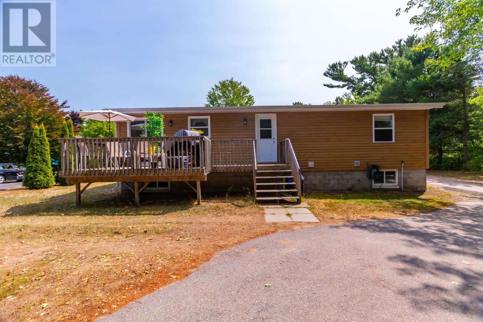 1 Pinecrest Drive, Middleton, Nova Scotia  B0S 1P0 - Photo 6 - 202520110