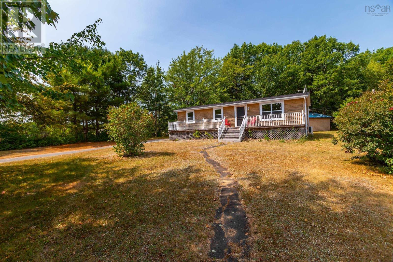 1 Pinecrest Drive, Middleton, Nova Scotia  B0S 1P0 - Photo 7 - 202520110