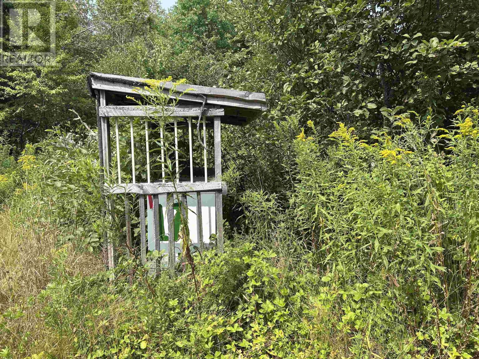 17 Hendsbee Road, Eight Island Lake, Nova Scotia  B0H 1M0 - Photo 2 - 202520163