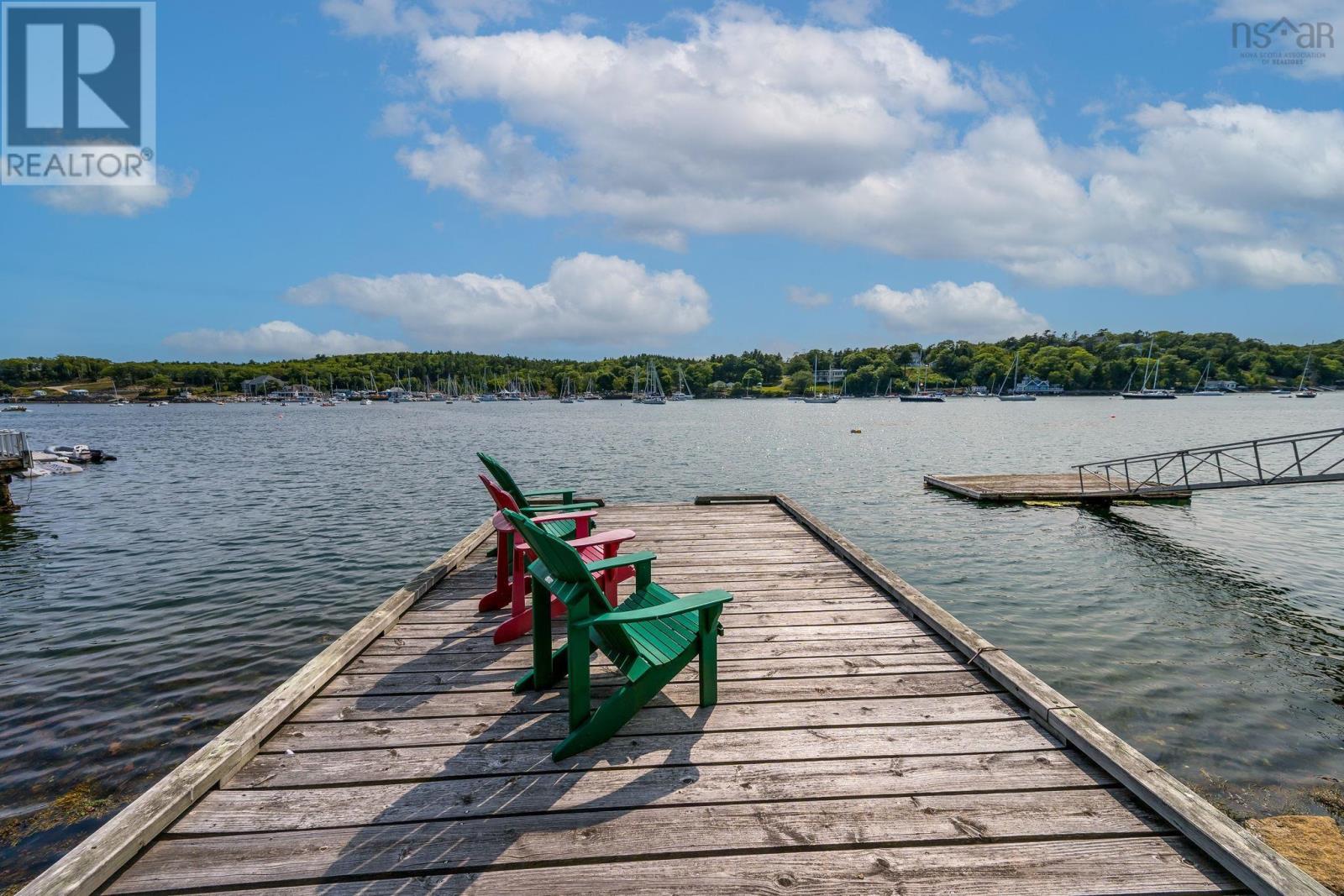 5954 Mcculloch Court, Halifax, Nova Scotia  B3H 4S9 - Photo 18 - 202520225