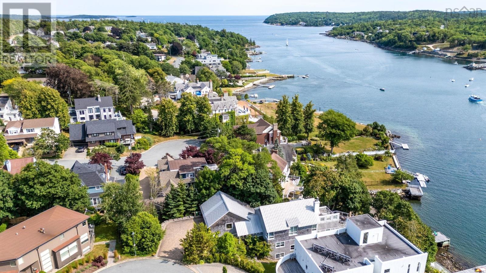 5954 Mcculloch Court, Halifax, Nova Scotia  B3H 4S9 - Photo 3 - 202520225