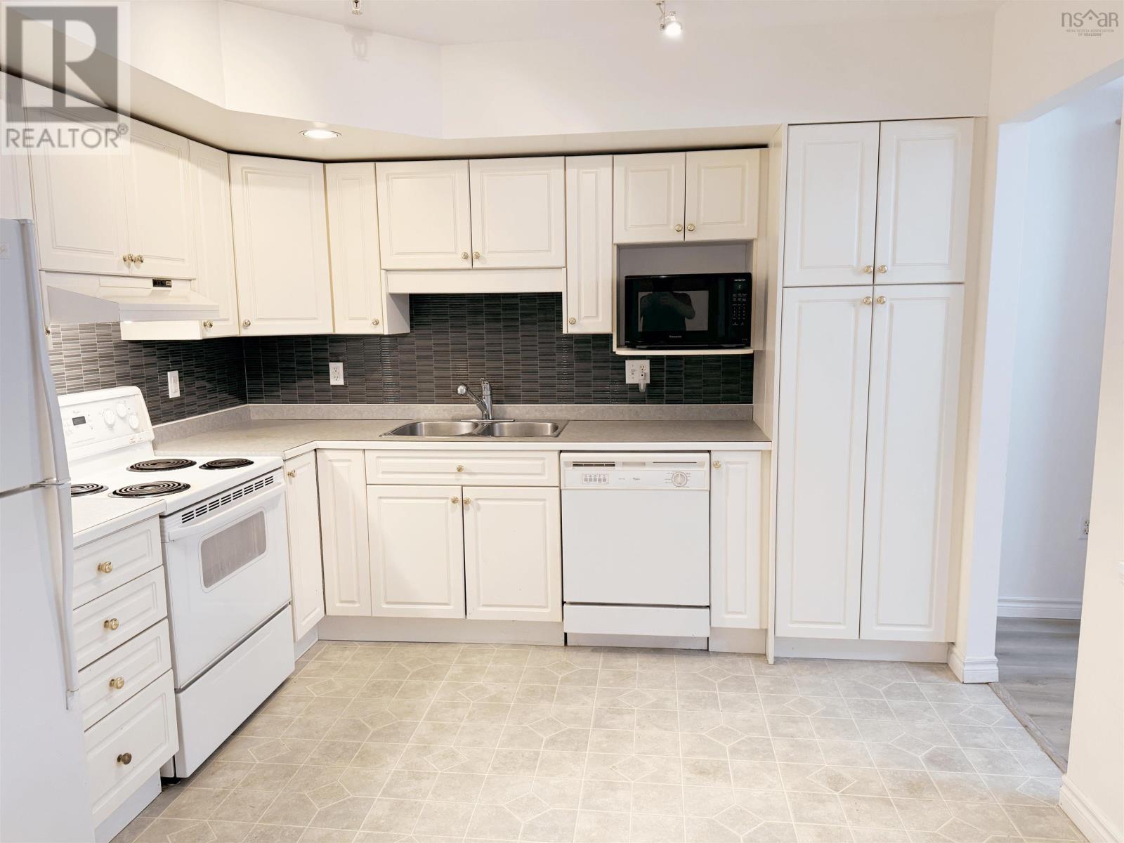 507 1041 Wellington Street, Halifax, Nova Scotia  B3H 4P5 - Photo 2 - 202520239