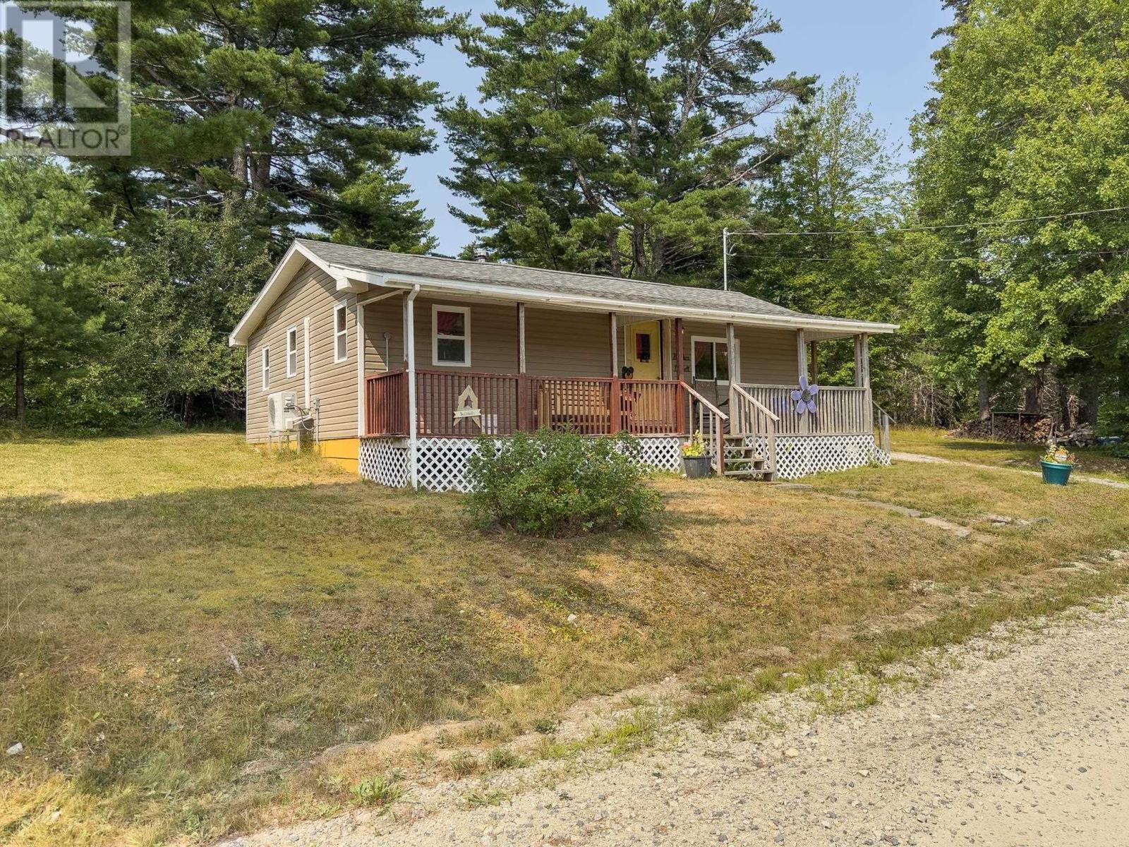 545 Depot Road, East Kemptville, Nova Scotia  B5A 5P7 - Photo 5 - 202520253