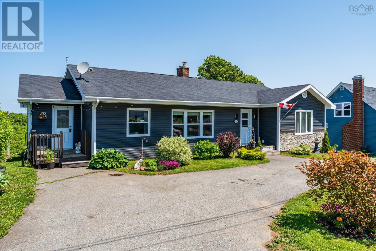 94 King Street, Digby, Nova Scotia  B0V 1A0 - Photo 2 - 202520355