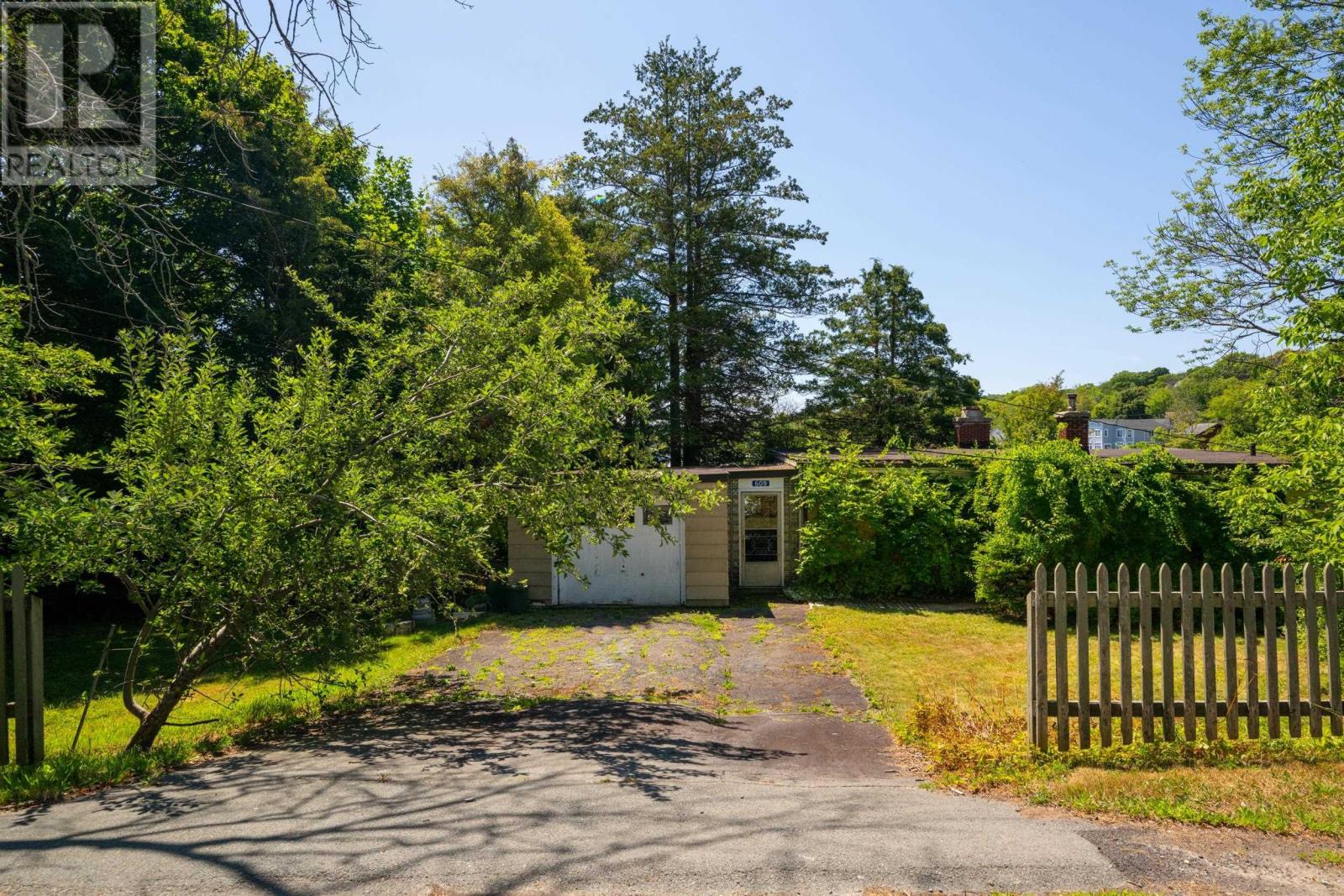 609 Shore Drive, Bedford, Nova Scotia  B4A 2E2 - Photo 13 - 202520360