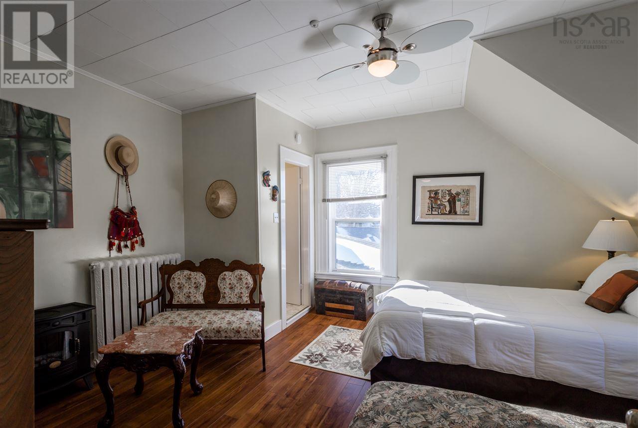 641 Main Street, Yarmouth, Nova Scotia  B5A 1K2 - Photo 11 - 202520937