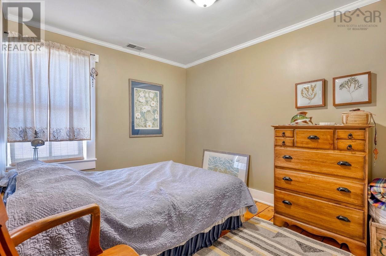 94 Hopson Street, Lunenburg, Nova Scotia  B0J 2C0 - Photo 15 - 202520946