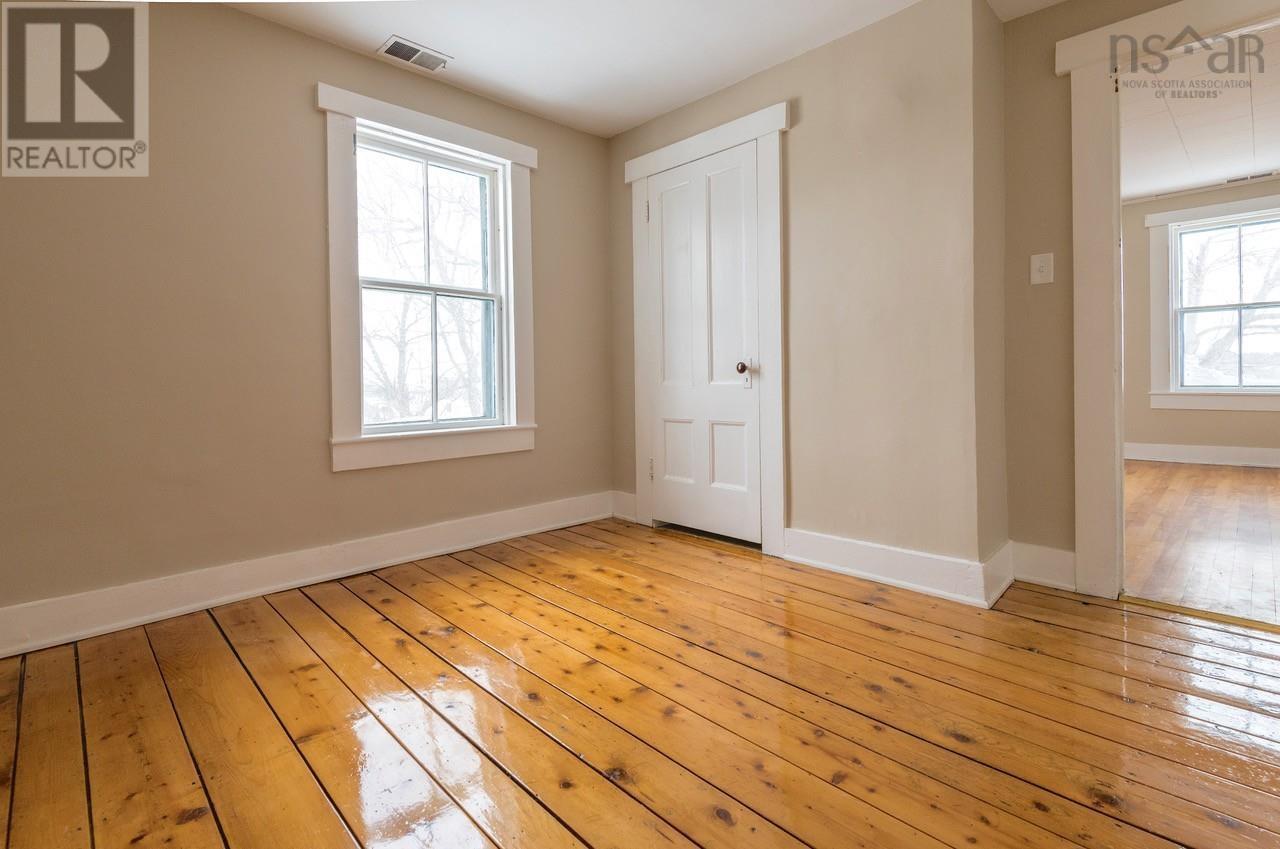 94 Hopson Street, Lunenburg, Nova Scotia  B0J 2C0 - Photo 6 - 202520946
