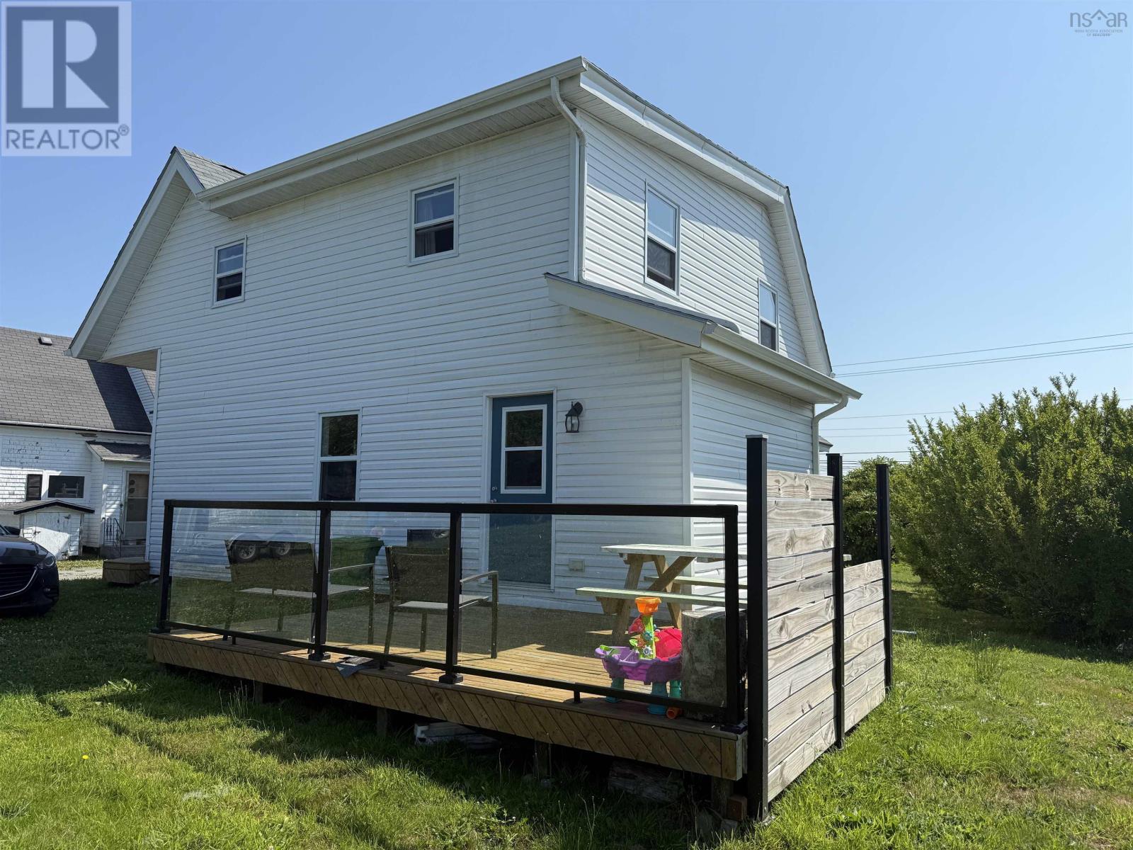 1044 335 Highway, Middle West Pubnico, Nova Scotia  B0W 0C5 - Photo 4 - 202520985