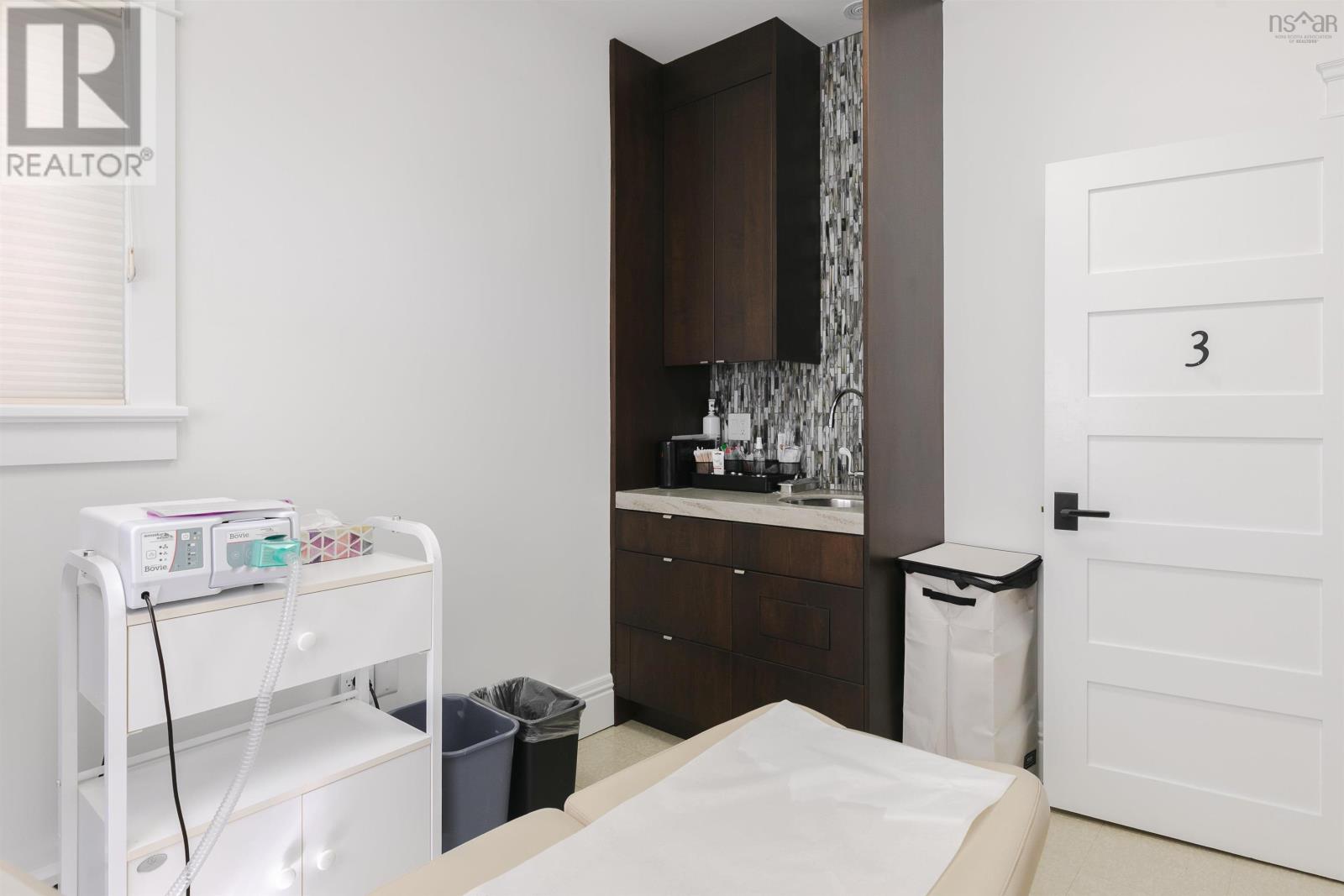 6088 Coburg Road, Halifax, Nova Scotia  B3H 1Z4 - Photo 24 - 202521020