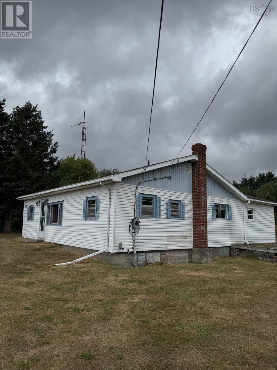 107 Prince Street, Guysborough, Nova Scotia  B0H 1N0 - Photo 2 - 202521330