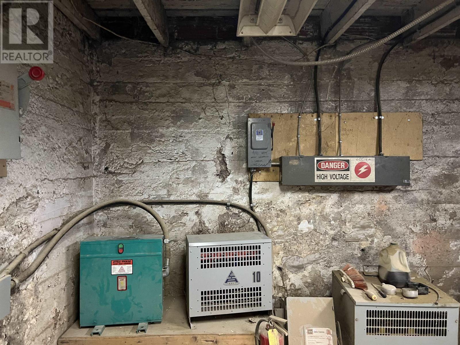 32 Railway Street, Truro, Nova Scotia  B2N 2H3 - Photo 8 - 202521370