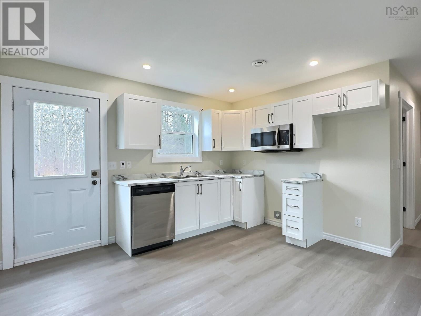 530 Sunset Avenue, Oxford, Nova Scotia  B0M 1P0 - Photo 2 - 202521435