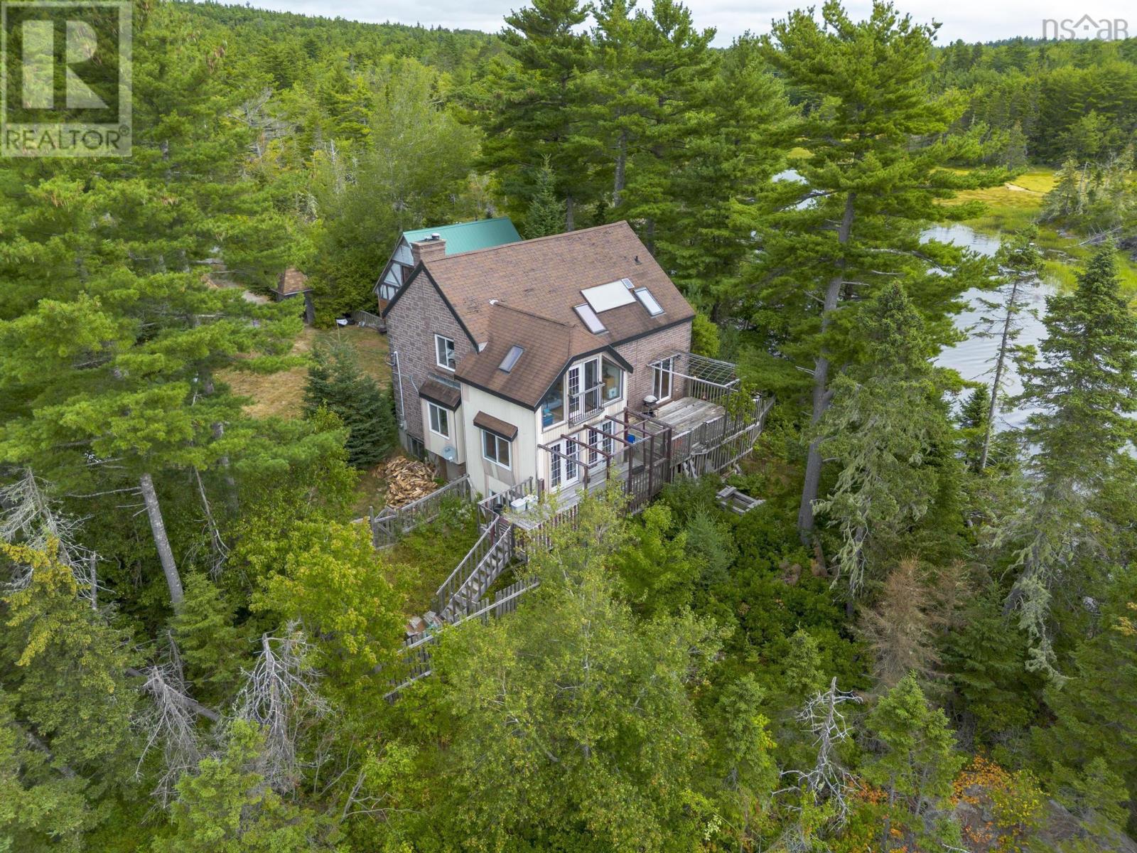 582 Highway 331, Mill Village, Nova Scotia  B0J 2H0 - Photo 2 - 202521627