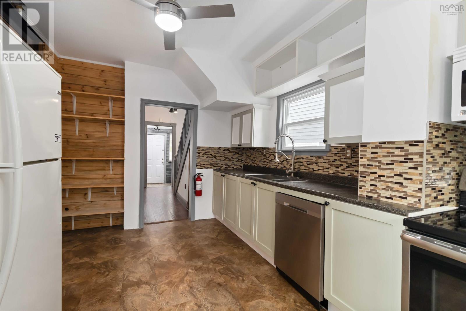 22 Rodney Road, Dartmouth, Nova Scotia  B2Y 3V5 - Photo 7 - 202521841