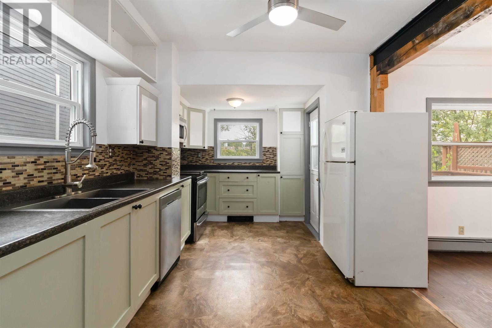 22 Rodney Road, Dartmouth, Nova Scotia  B2Y 3V5 - Photo 9 - 202521841