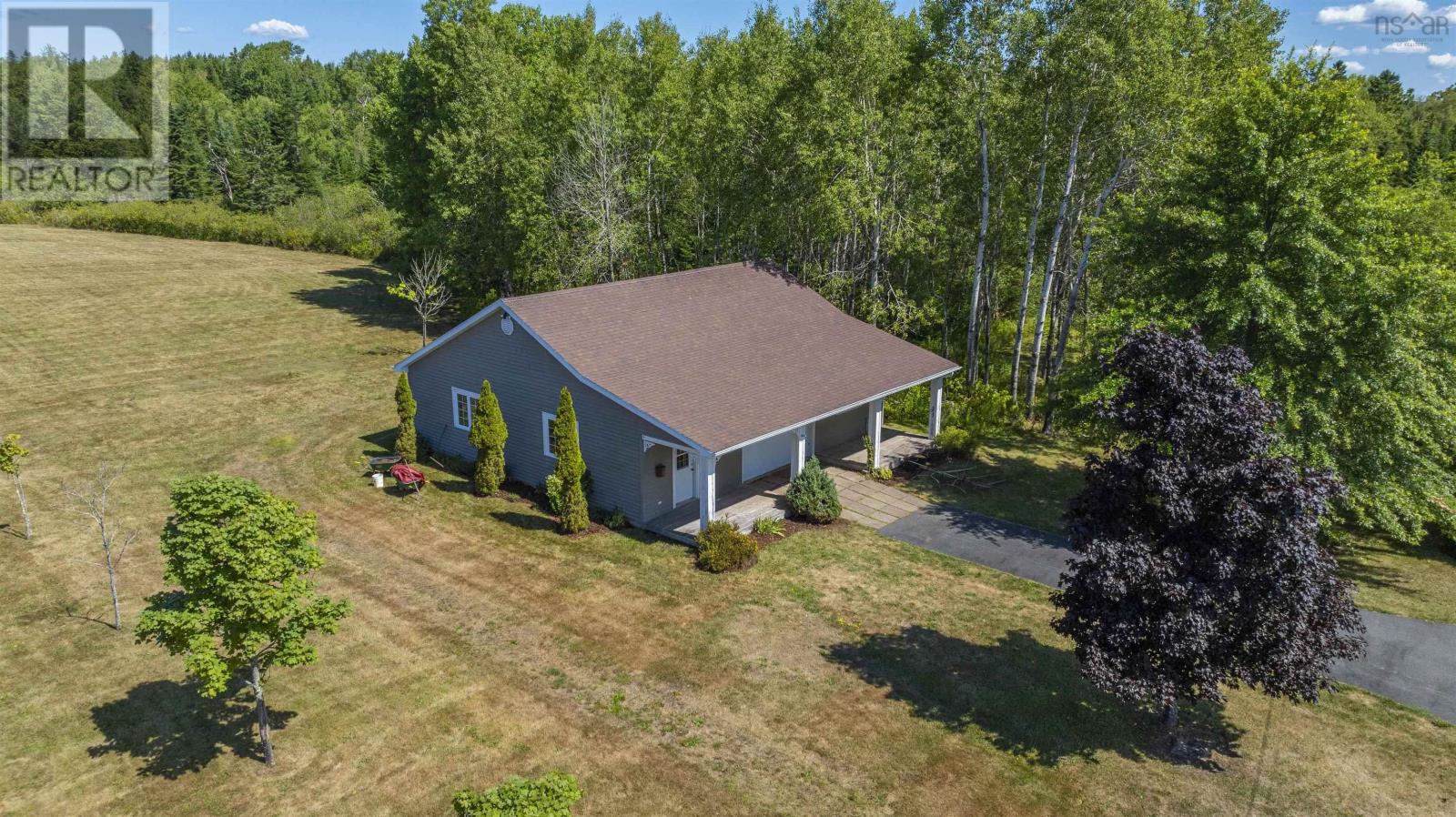 1335 Highway 2, Brentwood, Nova Scotia  B0N 1C0 - Photo 4 - 202521847