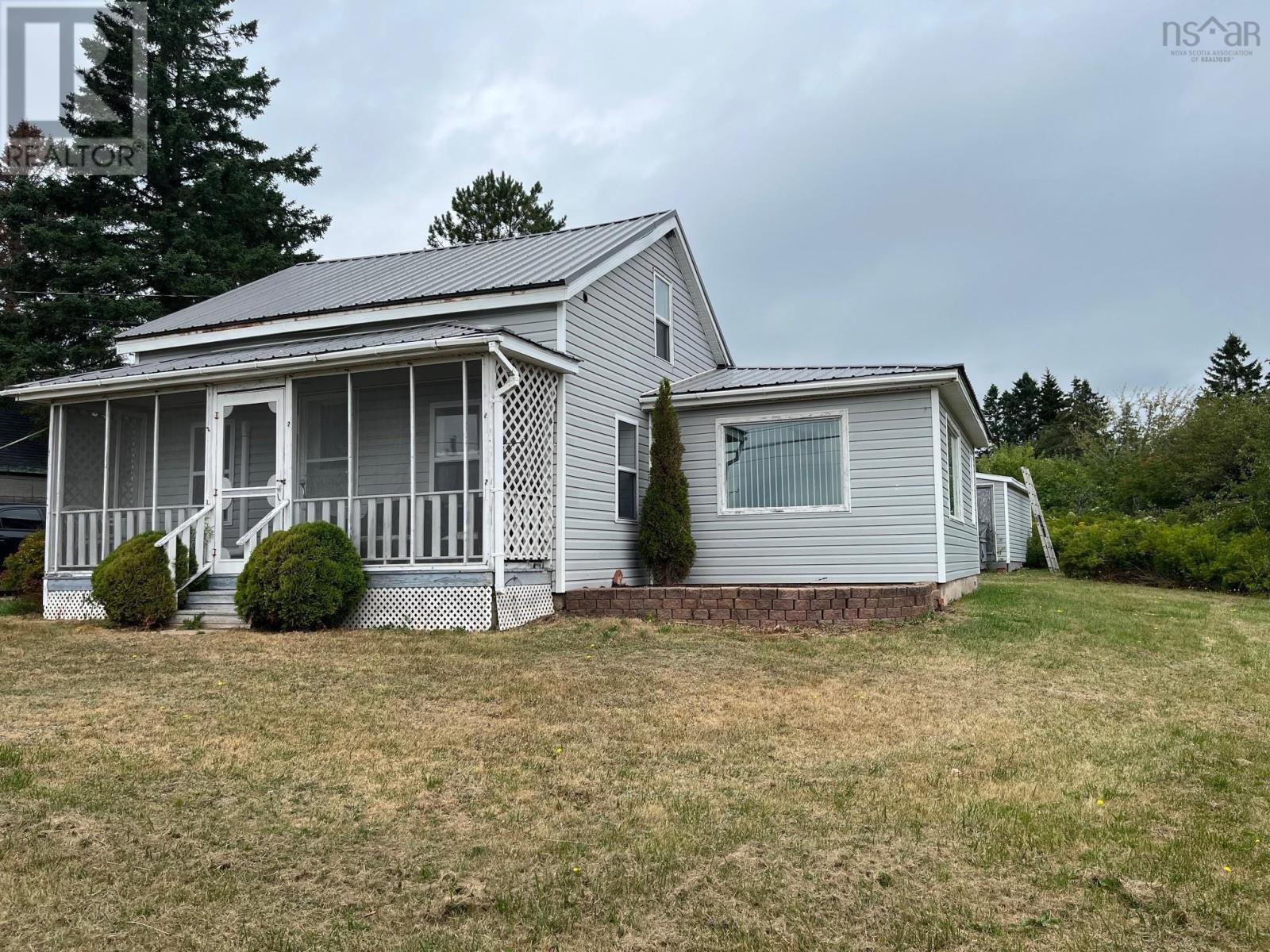 607 Highway 2, Lower Five Islands, Nova Scotia  B0M 1N0 - Photo 2 - 202521940