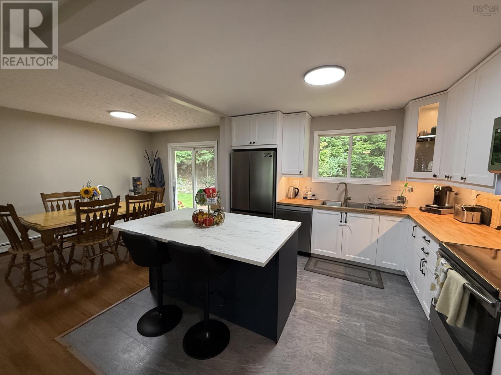 37 Echo Forest Drive, Lake Echo, Nova Scotia  B3E 1A2 - Photo 4 - 202522116