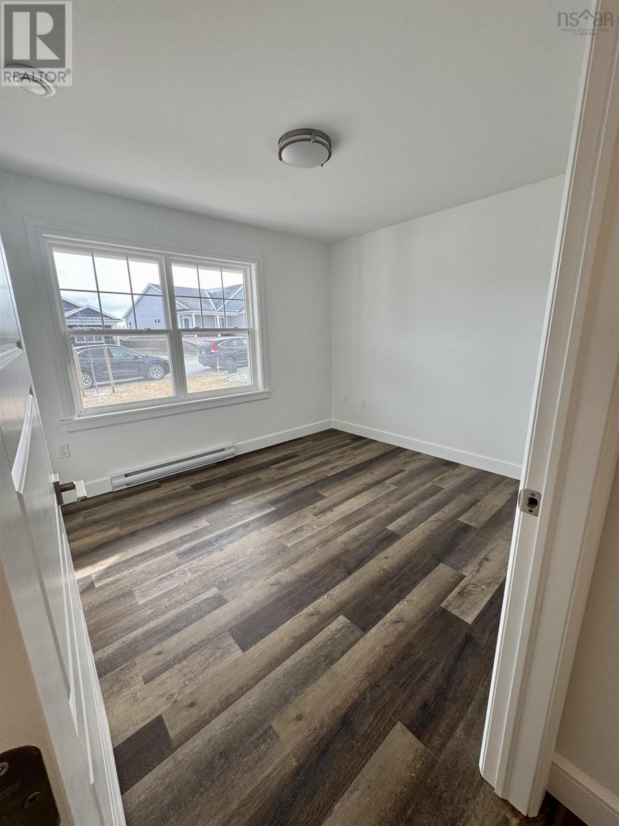 10 Elizabeth Avenue, Garlands Crossing, Nova Scotia  B0N 2T0 - Photo 4 - 202522118