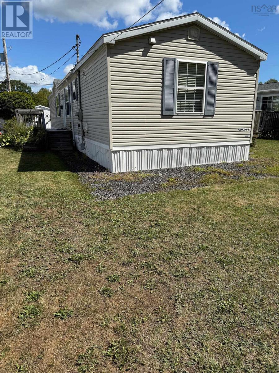 81 Thomson Drive, Bridgewater, Nova Scotia  B4V 4E1 - Photo 2 - 202522134