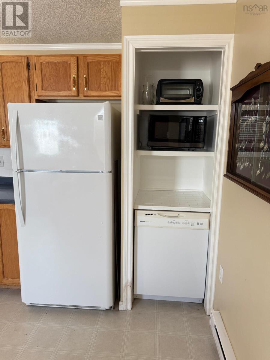 81 Thomson Drive, Bridgewater, Nova Scotia  B4V 4E1 - Photo 23 - 202522134