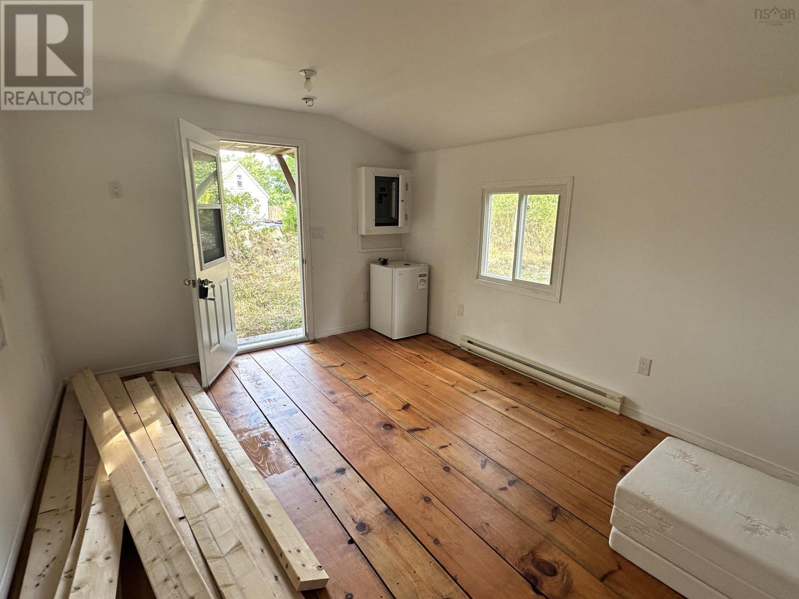 75 Brunswick Street, Liverpool, Nova Scotia  B0T 1K0 - Photo 2 - 202522147