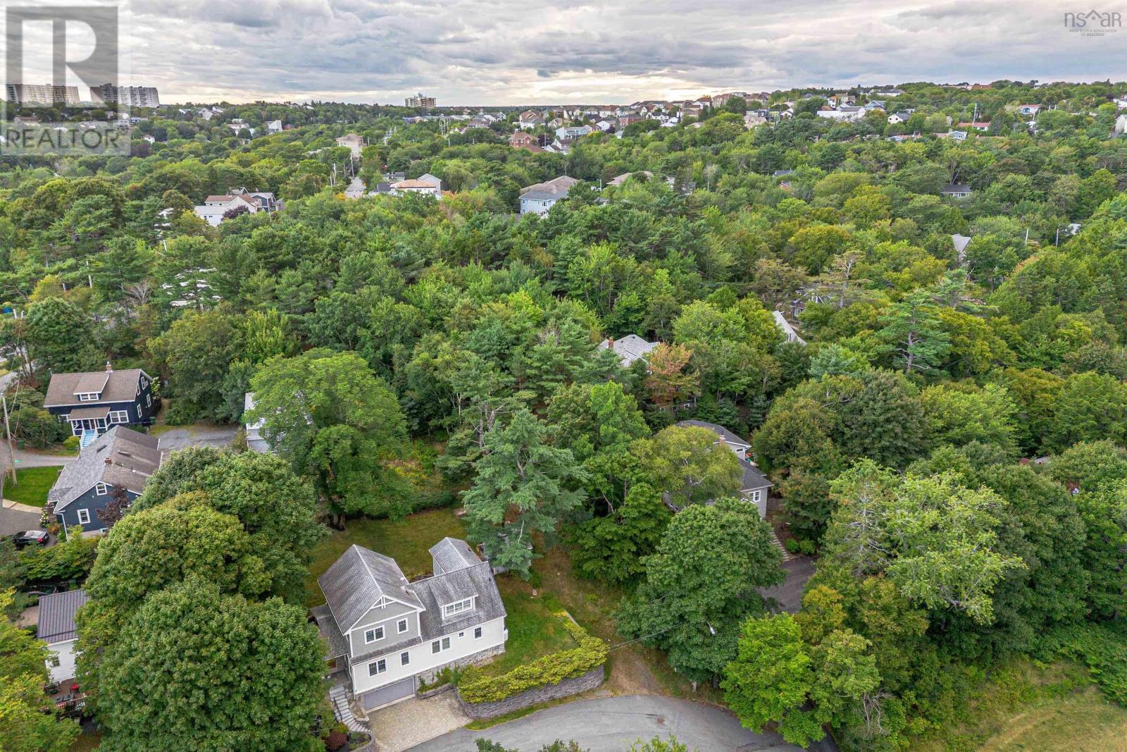 5 Craigmore Drive, Halifax, Nova Scotia  B3N 1M3 - Photo 2 - 202522403