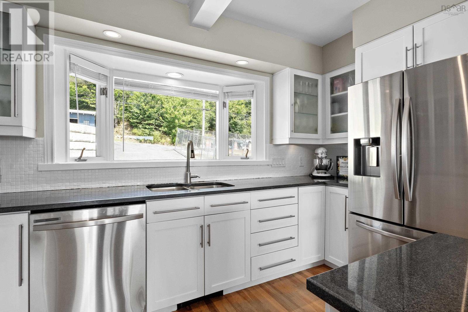 1084 Ridgewood Drive, Halifax, Nova Scotia  B3H 3Y4 - Photo 18 - 202522443