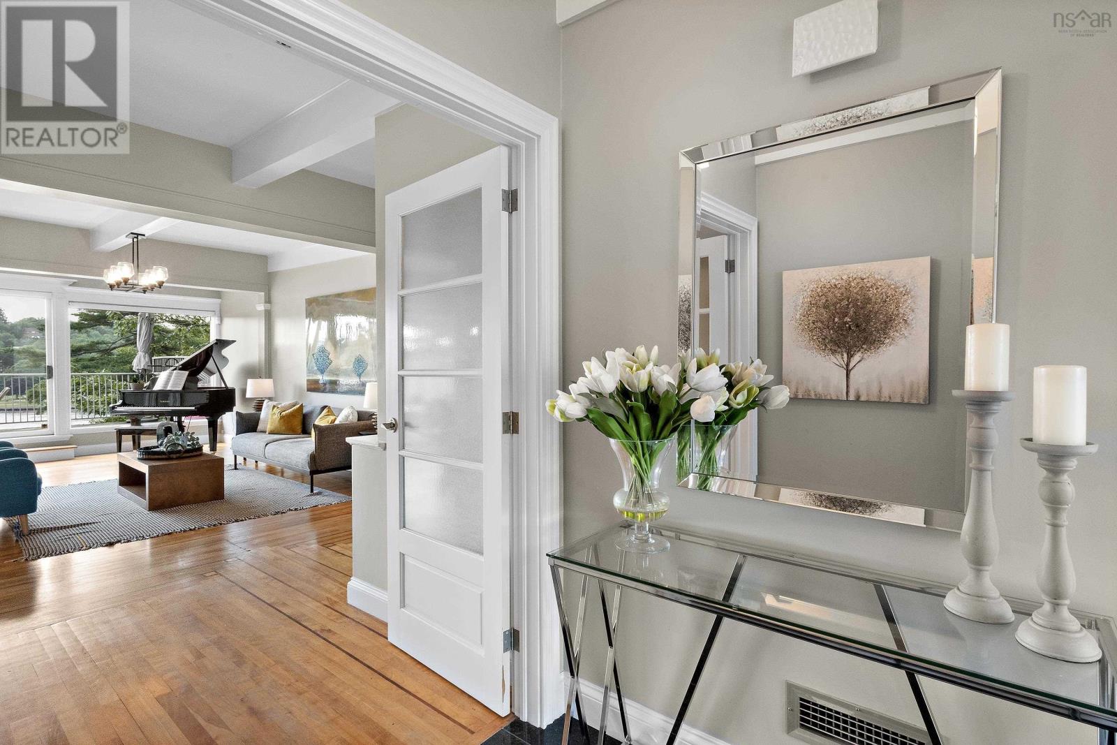 1084 Ridgewood Drive, Halifax, Nova Scotia  B3H 3Y4 - Photo 4 - 202522443