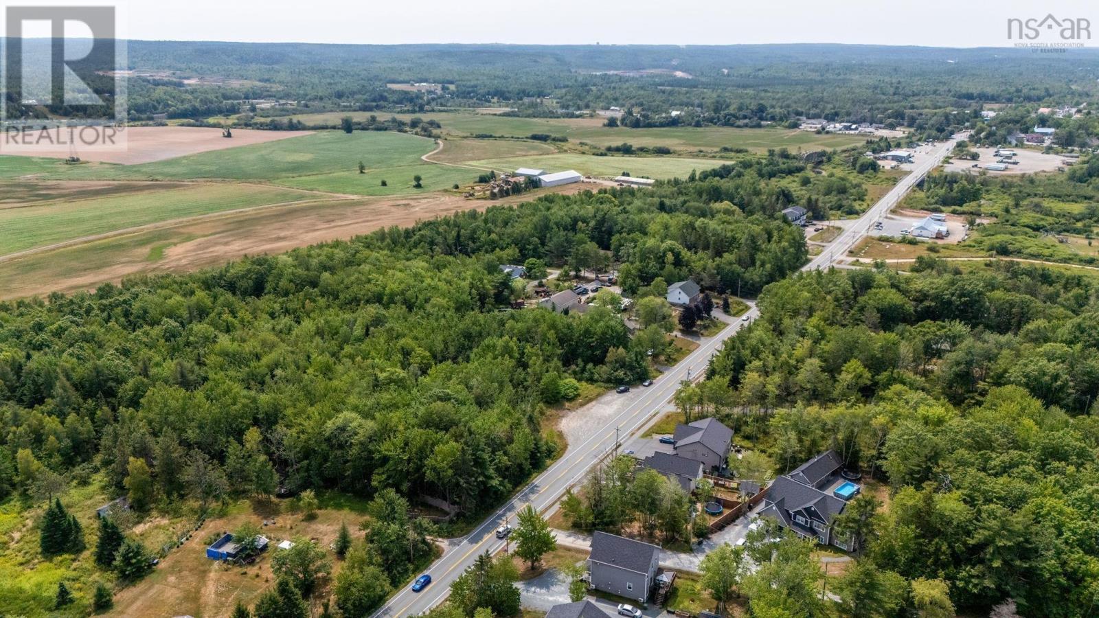 903 Highway 2, Elmsdale, Nova Scotia  B2S 1M1 - Photo 2 - 202522696