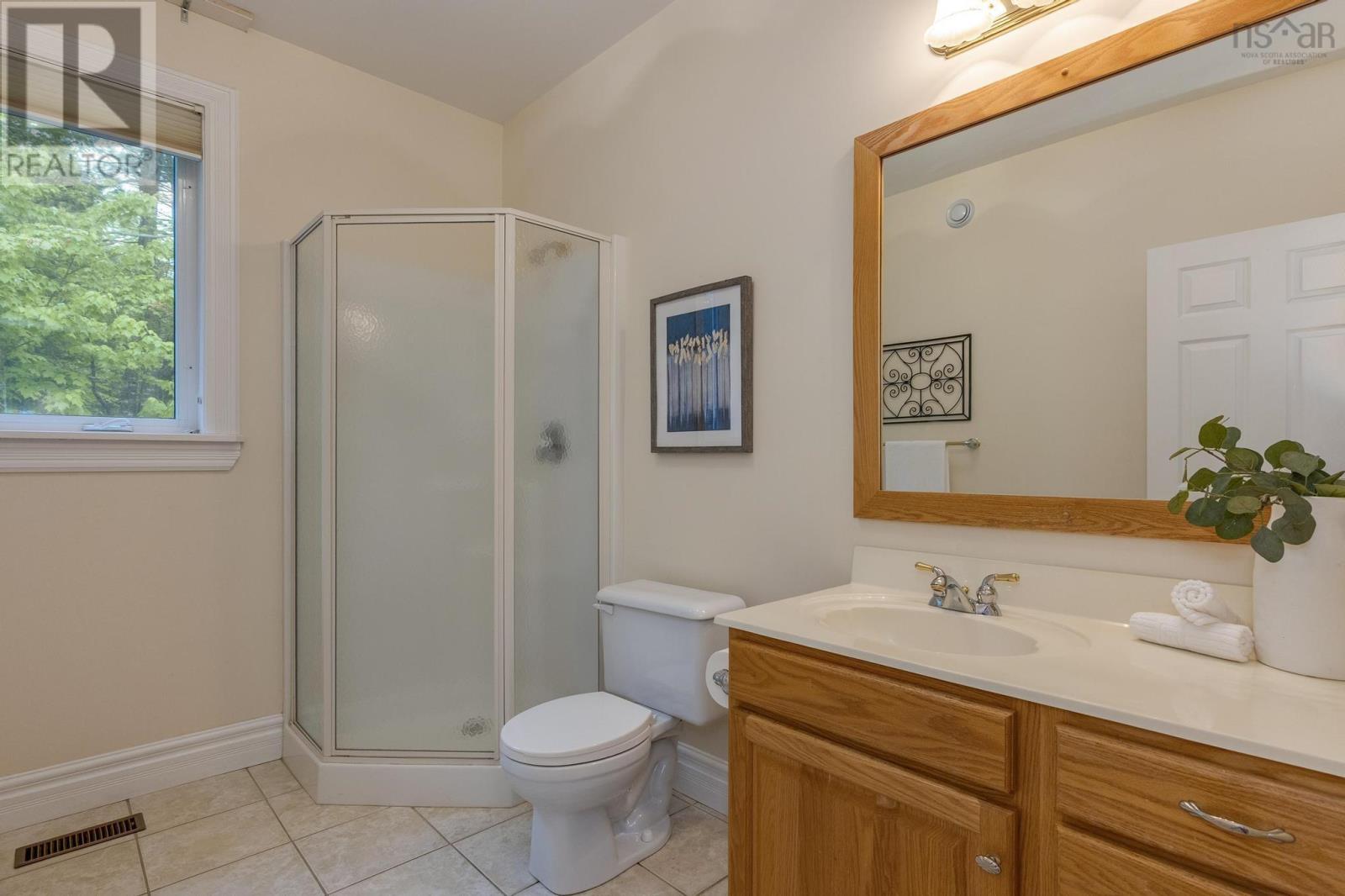 21 Long Lake Drive, Hammonds Plains, Nova Scotia  B4B 1K6 - Photo 15 - 202522747