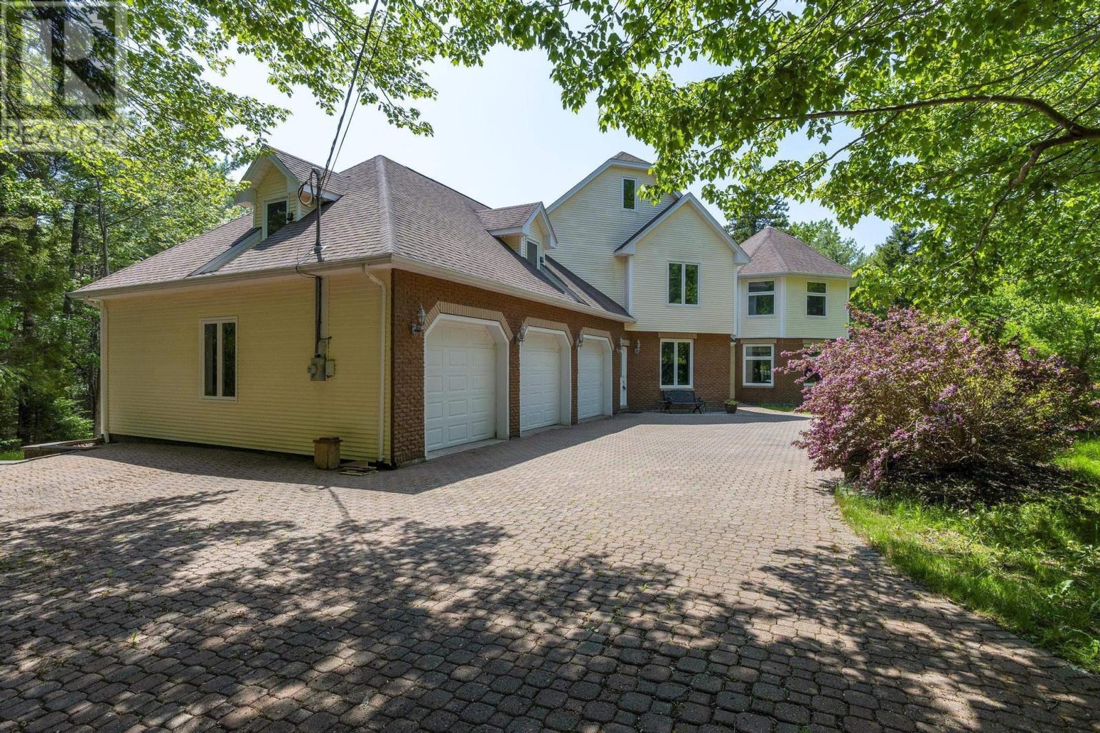 21 Long Lake Drive, Hammonds Plains, Nova Scotia  B4B 1K6 - Photo 2 - 202522747